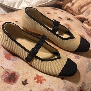 VIVAIA Elegant Black and Tan Women's Flats